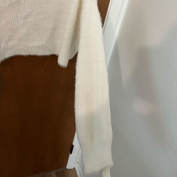 Red Dress Boutique sweater - Picture 5 of 5